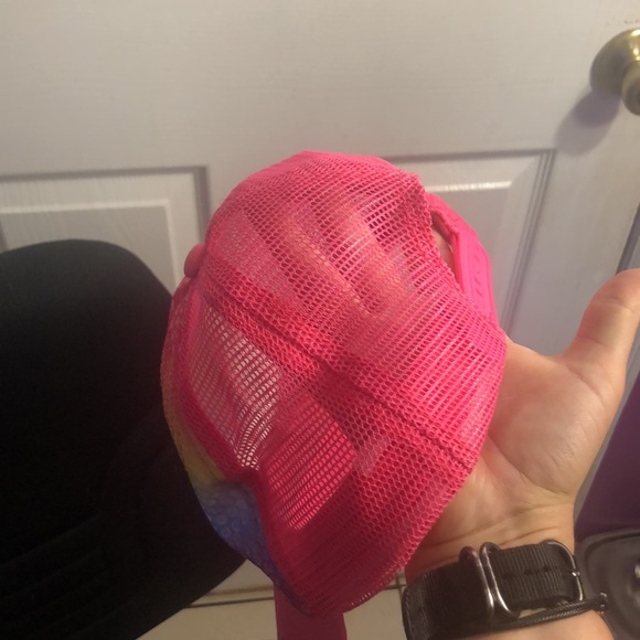 Rainbow pink Justice hat - Picture 2 of 3